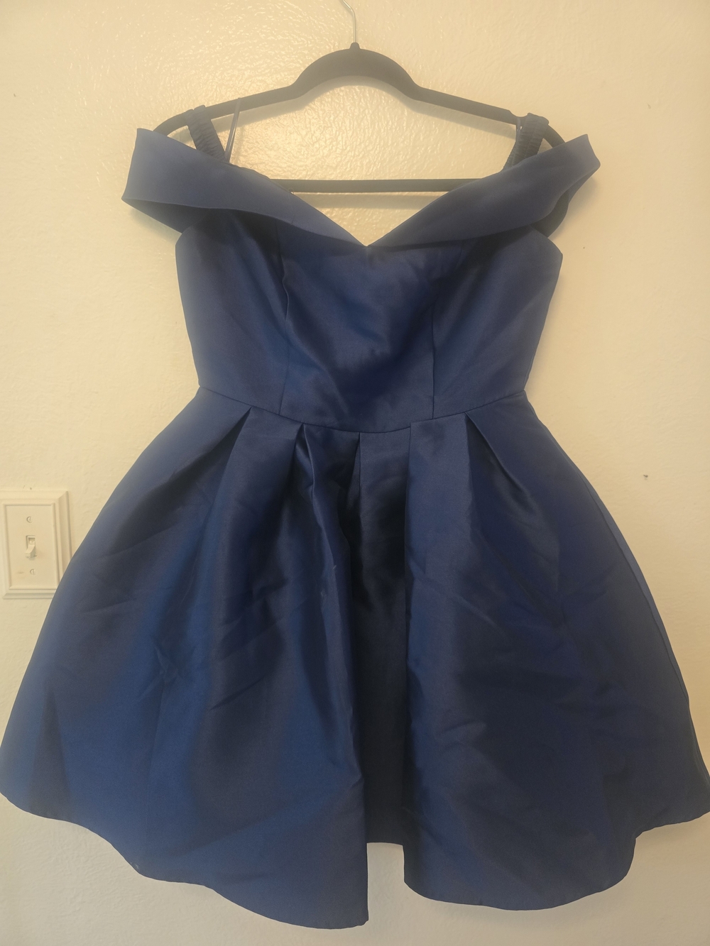 Off-Shoulder Navy Cocktail Dress with Full Skirt